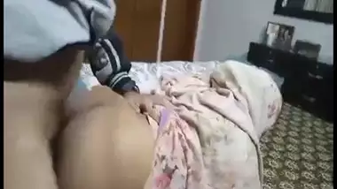 Man bangs his stepmom’s ass in the Bangladeshi chuda chudi