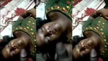 Poor Tamil maid takes her lover’s Indian cum in mouth