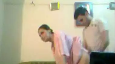 Pakistani aged Muslim wife doggy style home sex with lover